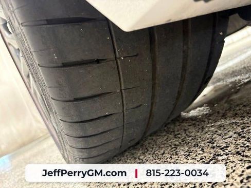 Used 2023 Chevrolet Corvette Stingray Premium Conv w/ Z51 Performance Package RWD image 31