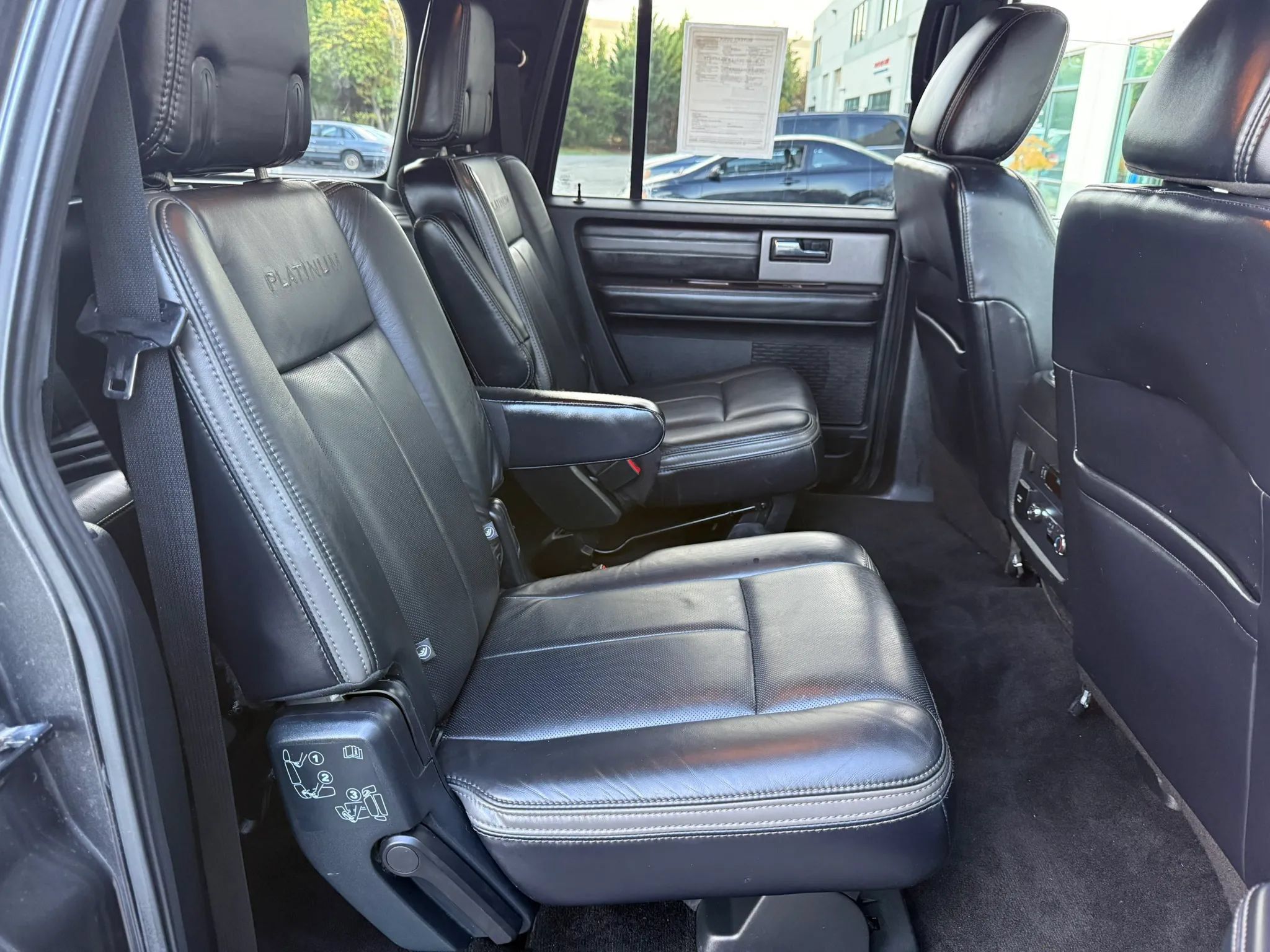 Used 2017 Ford Expedition EL Platinum AWD/4WD image 27
