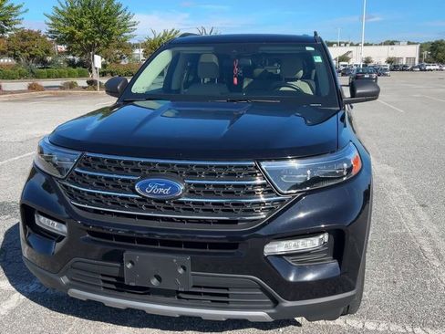 Used 2022 Ford Explorer XLT w/ Equipment Group 202A image 23