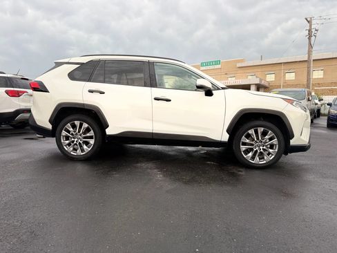 Used 2021 Toyota RAV4 XLE Premium AWD/4WD image 2
