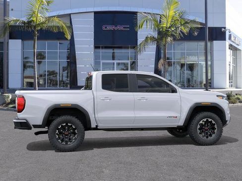 Used 2026 GMC Canyon AT4 w/ Technology Plus Package AWD/4WD image 5