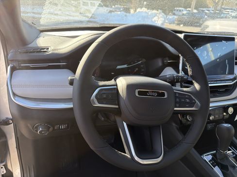 New 2026 Jeep Compass Limited AWD/4WD image 17