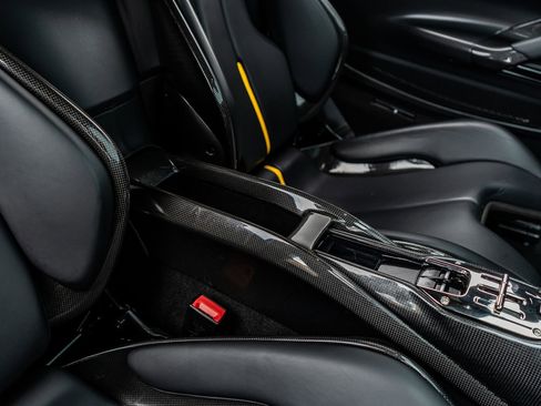 Used 2021 Ferrari SF90 Stradale image 40