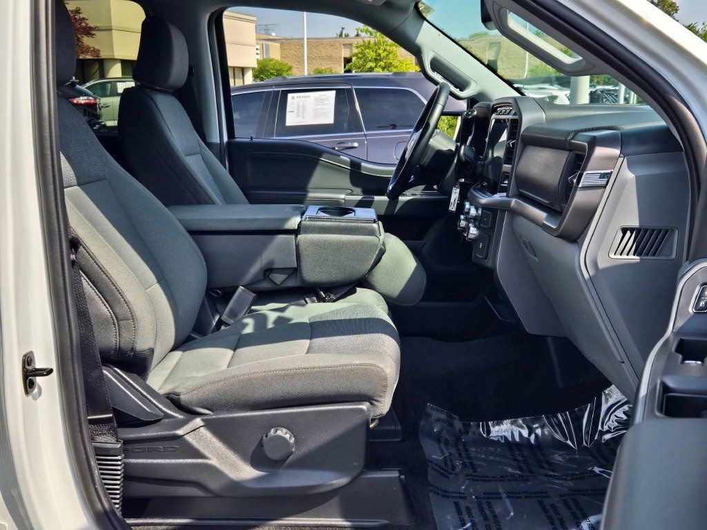 Used 2024 Ford F150 XLT w/ Tow/Haul Package AWD/4WD image 4