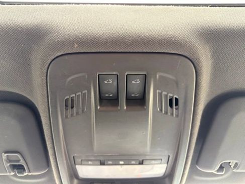 Used 2017 Chevrolet Cruze LT image 29