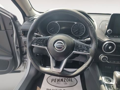 Used 2021 Nissan Sentra SV FWD image 12