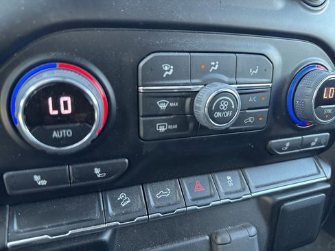 Used 2022 Chevrolet Silverado 1500 RST image 19