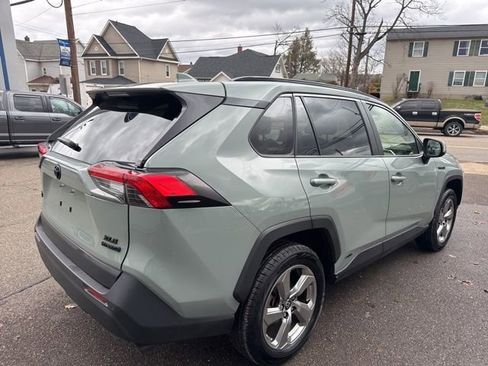 Used 2021 Toyota RAV4 XLE Premium image 6