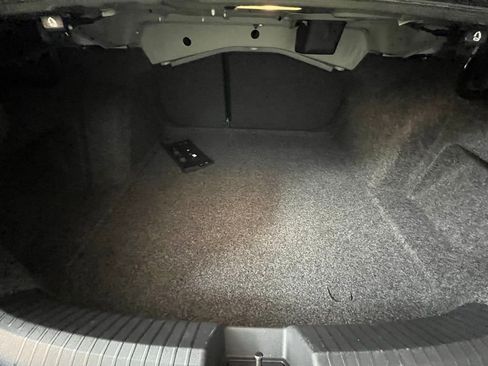 Certified 2025 Volkswagen Jetta Sport image 28