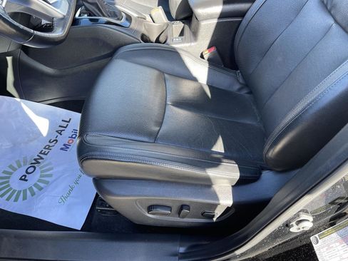 Used 2022 Nissan Rogue Sport SL w/ Premium Package image 3