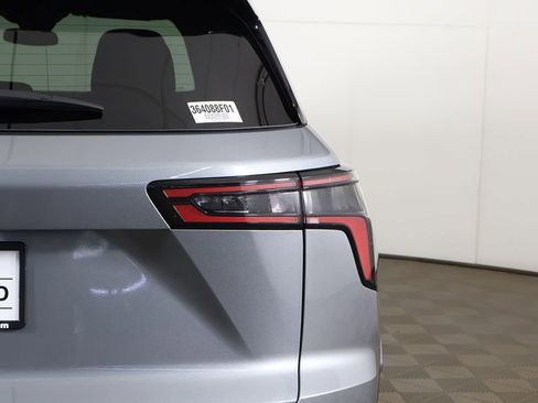 Used 2026 Chevrolet Equinox LT FWD image 18