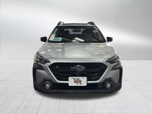 Certified 2025 Subaru Outback Onyx Edition image 2