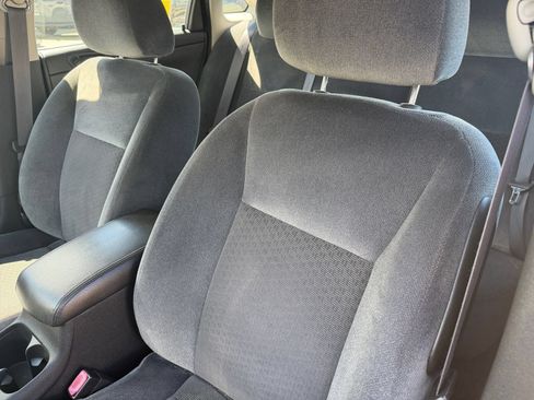 Used 2016 Chevrolet Impala LT FWD image 16