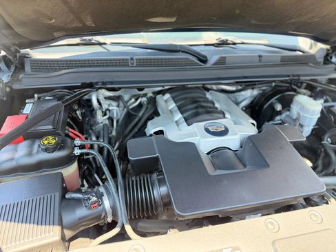 Used 2018 Cadillac Escalade ESV Platinum AWD/4WD image 20