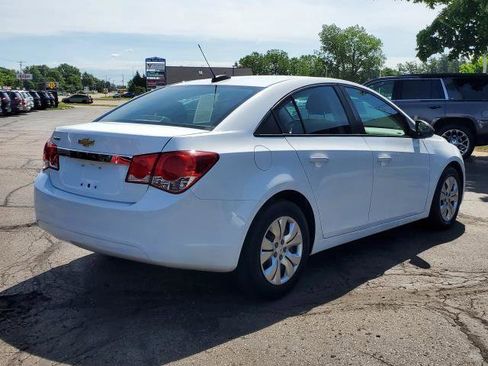 Used 2015 Chevrolet Cruze LS FWD image 3