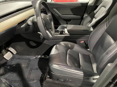 Used 2020 Tesla Model Y Performance image 11