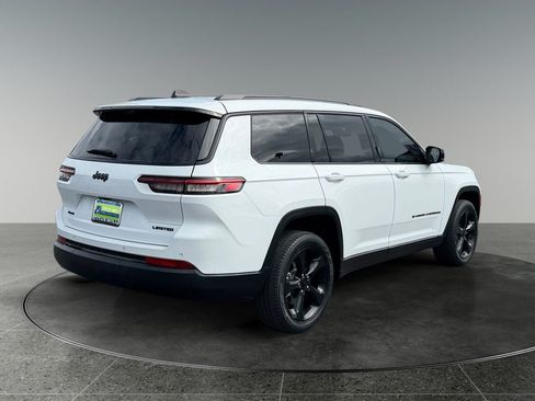 Used 2023 Jeep Grand Cherokee L Limited w/ Luxury Tech Group II AWD/4WD image 9