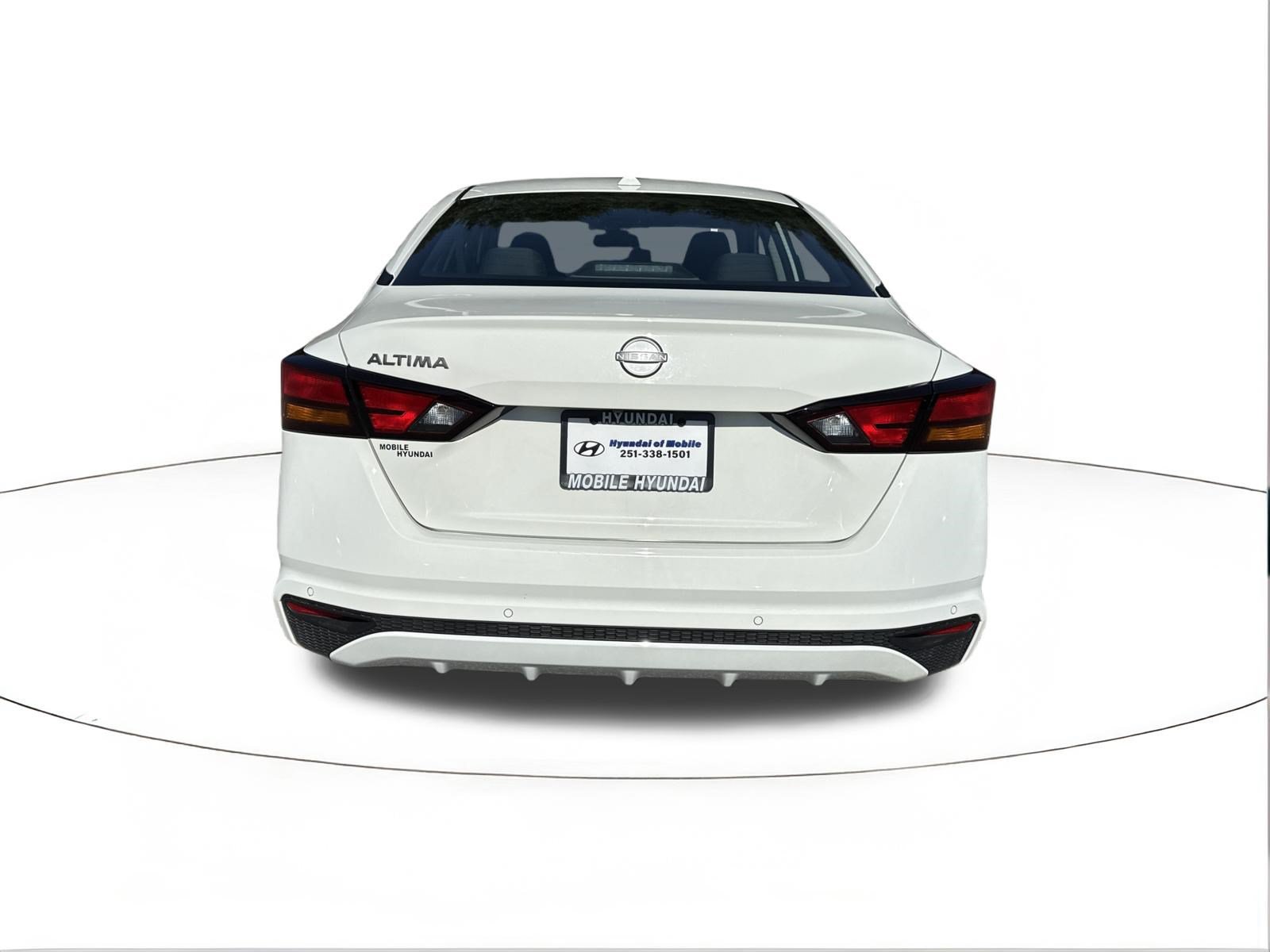 Used 2025 Nissan Altima 2.5 SV FWD image 4