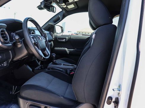 Used 2023 Toyota Tacoma TRD Sport image 18