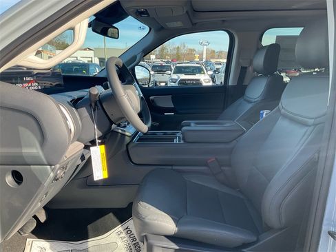 New 2026 Ford Expedition Max Active image 16