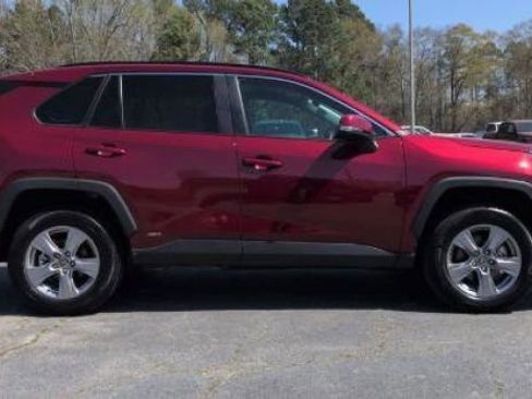 Used 2025 Toyota RAV4 XLE image 6