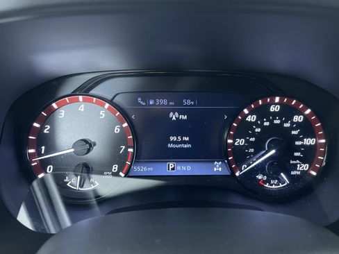 Certified 2025 Nissan Frontier PRO-4X image 16