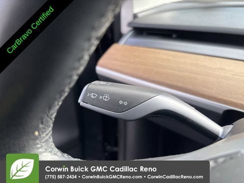 Used 2021 Tesla Model Y Long Range AWD/4WD image 25