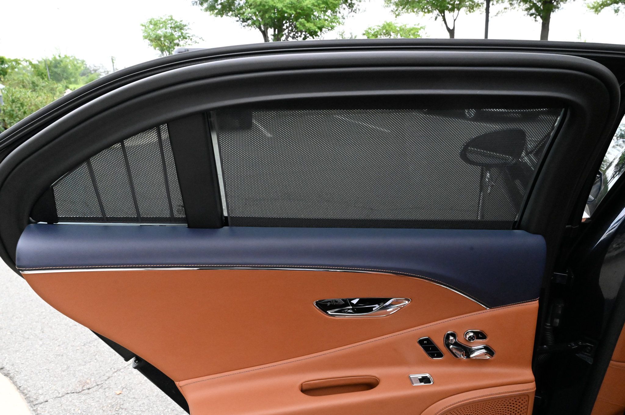 Used 2022 Bentley Flying Spur V8 AWD/4WD image 39