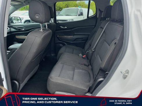 Used 2023 GMC Acadia SLE w/ Driver Convenience Package FWD image 11