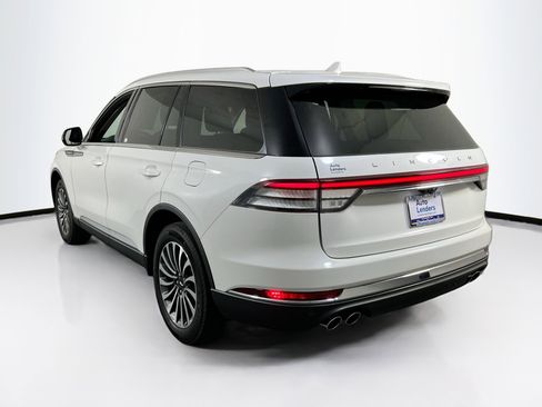 Used 2024 Lincoln Aviator AWD w/ Premium Package image 7