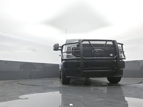 Used 2022 Ford F350 XL w/ Power Equipment Group image 23