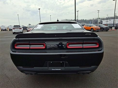 Used 2016 Dodge Challenger R/T Scat Pack image 9