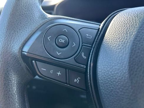 Used 2021 Toyota RAV4 XLE FWD image 21