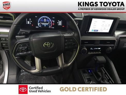 Used 2025 Toyota 4Runner SR5 AWD/4WD image 16