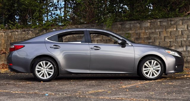 Used 2014 Lexus ES 350 w/ Premium Package FWD image 4
