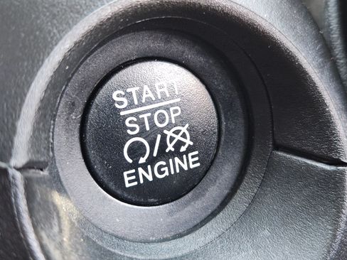 Used 2019 Jeep Compass Limited FWD image 21