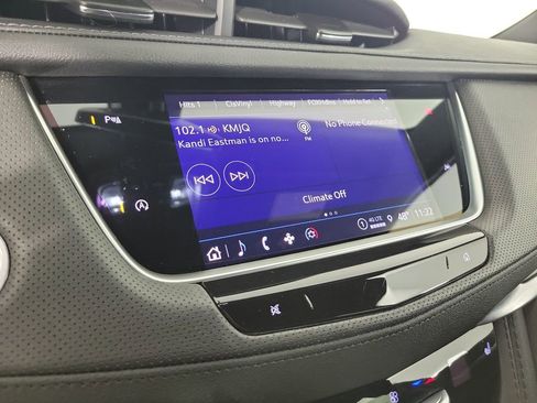 Certified 2024 Cadillac XT6 Luxury w/ LPO, Floor Liner Package FWD image 27