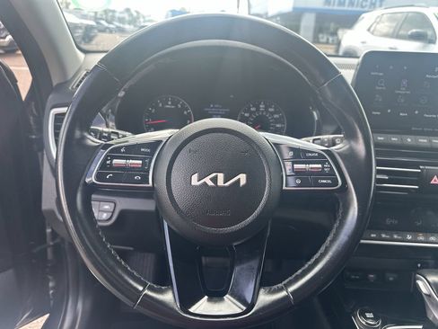 Used 2023 Kia Seltos EX AWD/4WD image 22