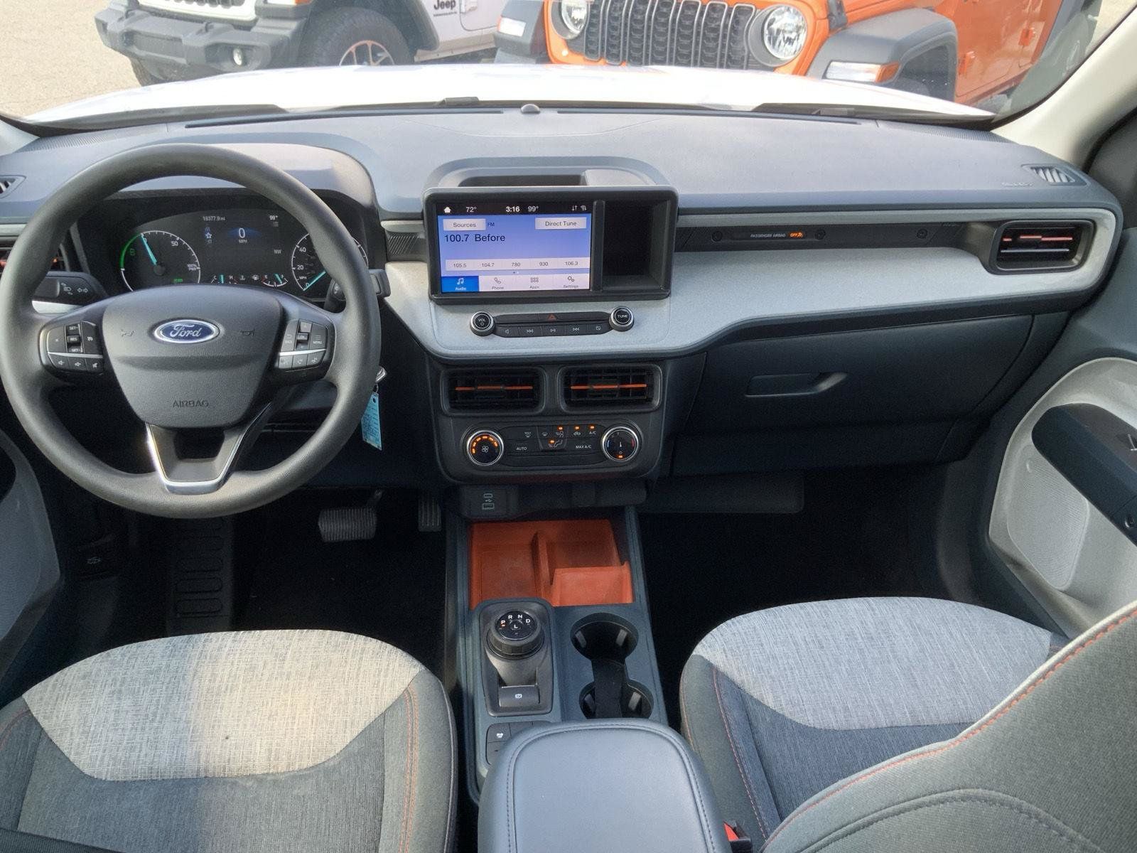 Used 2023 Ford Maverick XLT FWD image 39