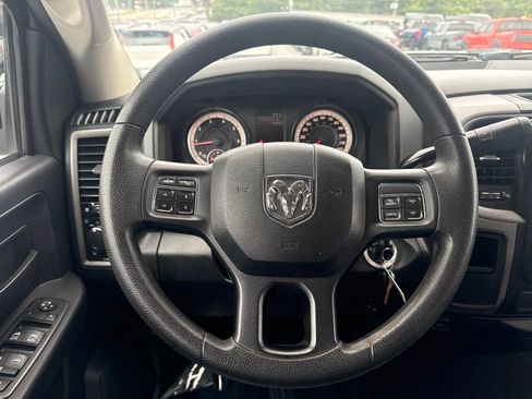 Used 2016 RAM 2500 Tradesman w/ Chrome Appearance Group RWD image 9