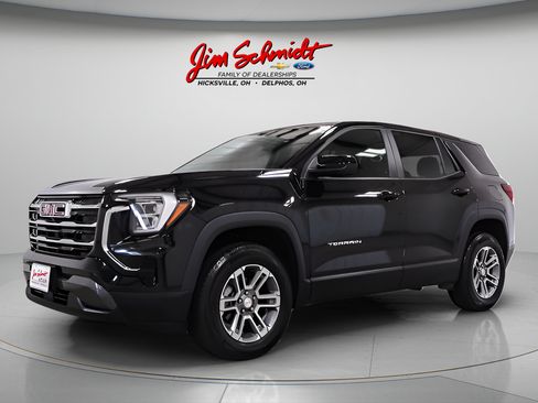Used 2025 GMC Terrain Elevation AWD/4WD image 3