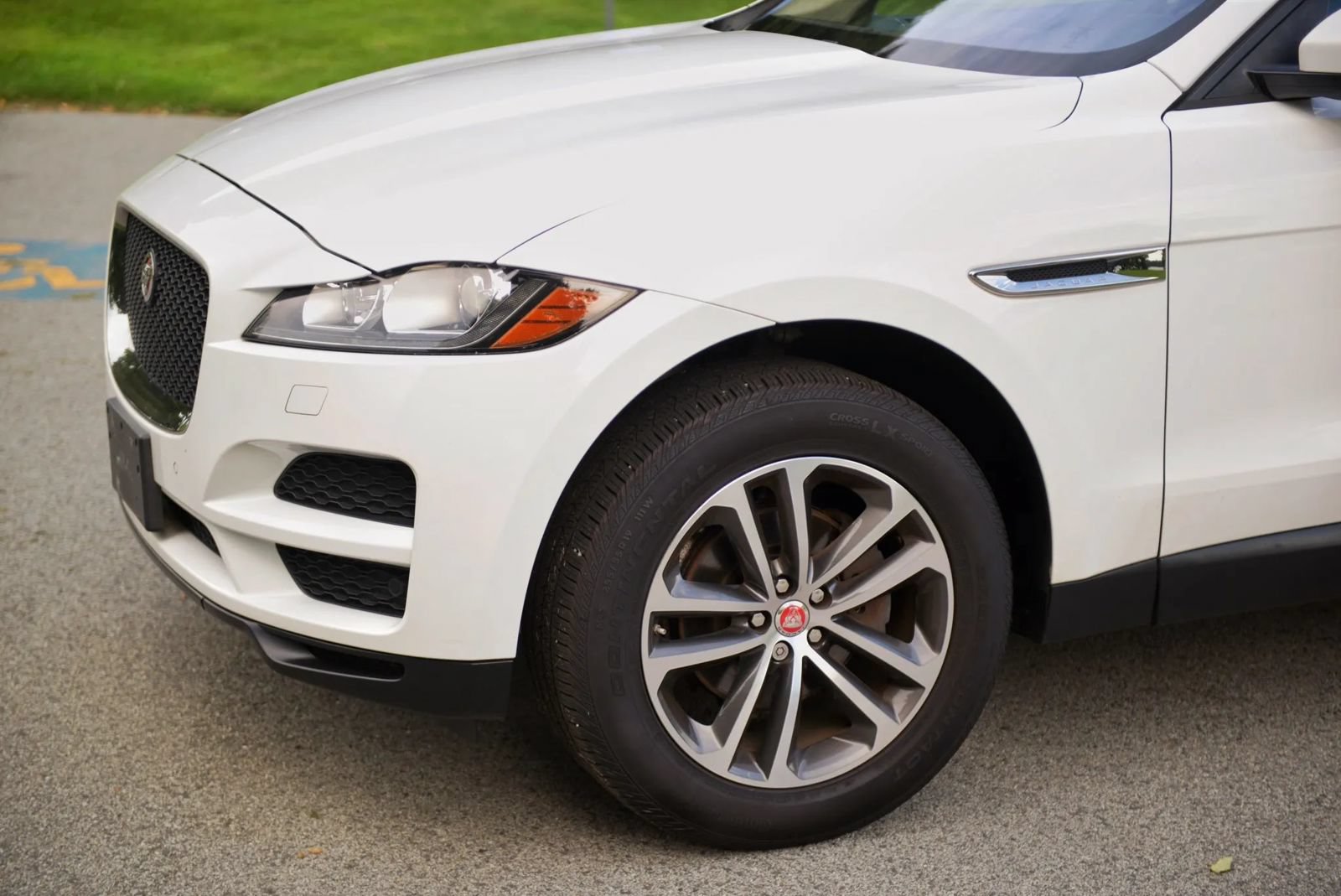 Used 2018 Jaguar F-PACE Premium AWD/4WD image 29