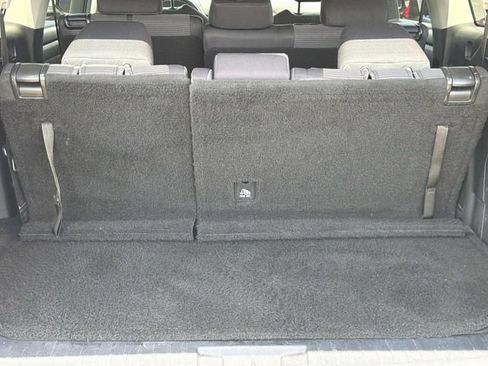 Used 2021 Toyota Highlander L FWD image 23