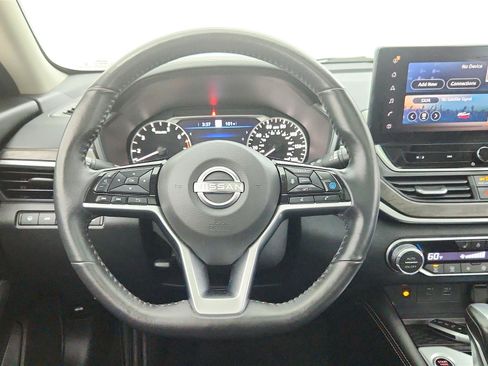 Used 2023 Nissan Altima 2.5 SL FWD image 13