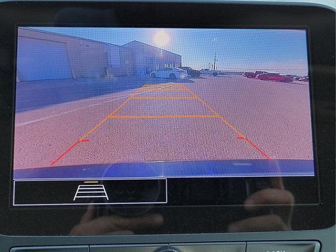 Used 2023 Chevrolet Malibu LT image 14