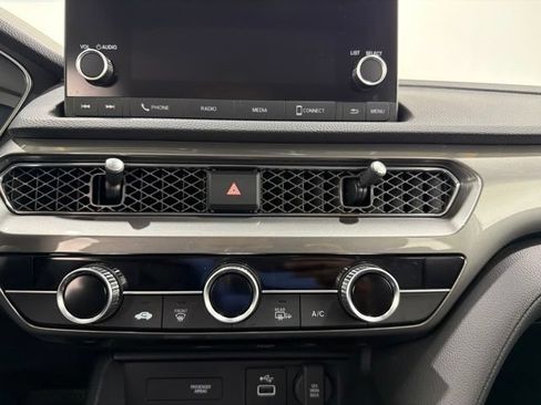 Certified 2025 Acura Integra FWD image 35