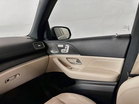 Used 2026 Mercedes-Benz GLS 580 4MATIC image 26