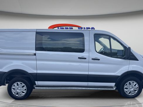 Used 2025 Ford Transit 250 Low Roof w/ Exterior Upgrade Package RWD image 4