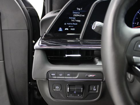 Certified 2023 Cadillac Escalade ESV V image 25