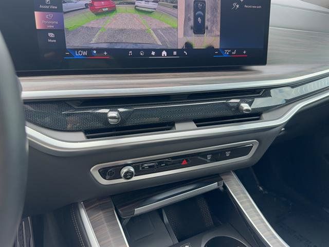 Used 2024 BMW X5 xDrive50e w/ M Sport Package AWD/4WD image 18